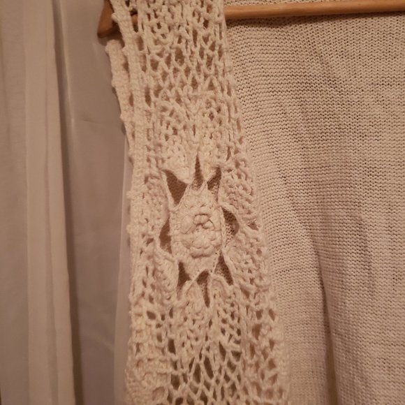 White Crochet Vest - Picture 3 of 4